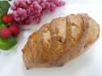 くるみをたっぷりと練り込んだパン。パン オ ノワ／324円（税込）