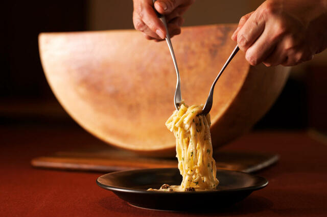 「チーズパスタ『リングイネ』」<期間:2025年12月20日、21日、24日、25日>【札幌東急REIホテルの「クリスマスディナーブッフェ」&「年末年始ディナーブッフェ」】