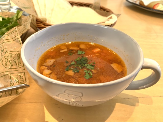 セットのスープはミネストローネ