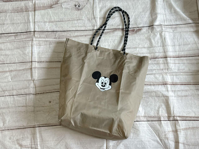 外出先で仕事をする際の荷物をイン！