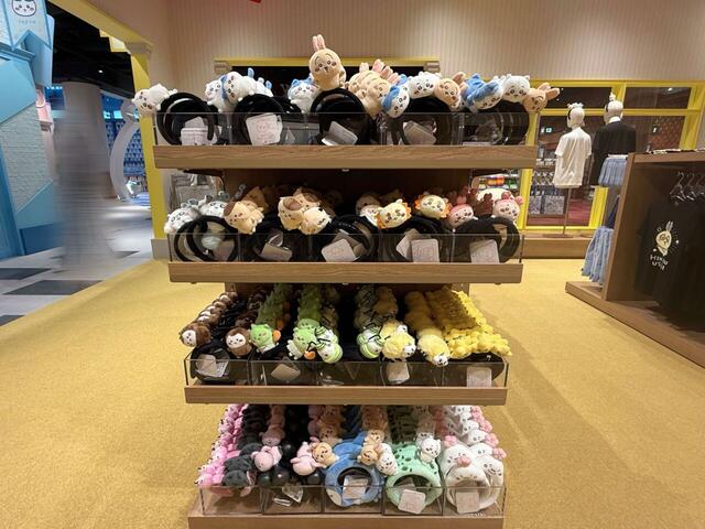 カチューシャはうさぎモチーフのショップでも購入可能！