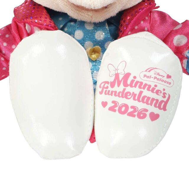 ぬいぐるみバッジ 2,800円|東京ディズニーランド「ディズニー・パルパルーザ“ミニーのファンダーランド”」スペシャルグッズ|販売店舗:東京ディズニーランド「ディズニー&カンパニー」|発売日:2025年1月13日(火)