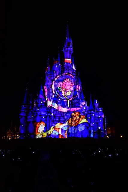 ４５：「美女と野獣」ベルとビーストの舞踏会 ©Disney