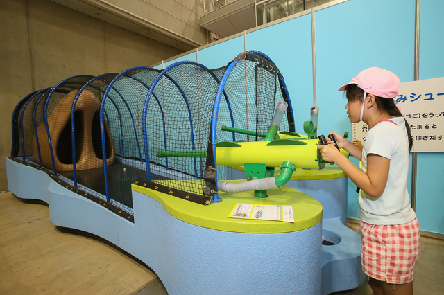 くしゃみの仕組みがわかるゲーム「くしゃみシューティング」