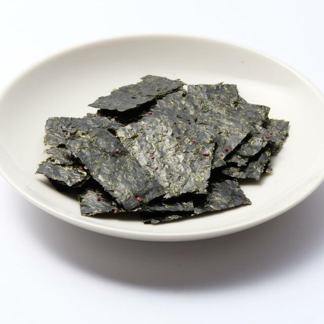 「素材の栄養おやつ 食物繊維 ひとくち海苔 梅味」＜価格：290円（税込）＞【おやつで手軽にたんぱく質や食物繊維が摂れる！無印良品 の「素材の栄養おやつ」シリーズに新商品5種が登場！】