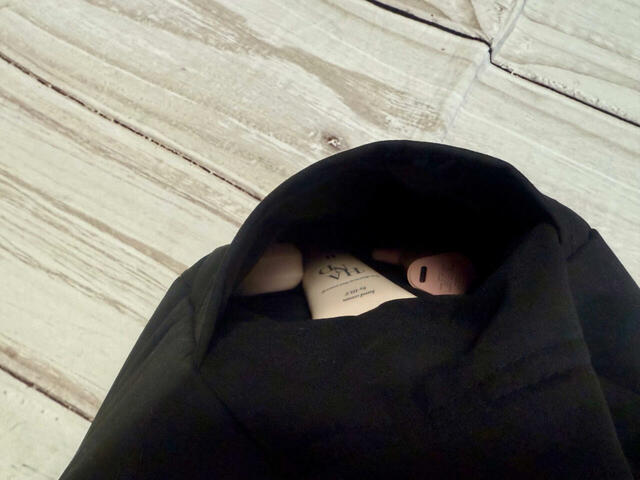 両サイドのポケットは深さが十分あるのでたくさん入ります