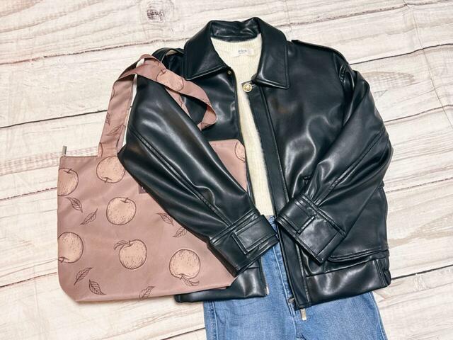 【カルディ りんごバッグ】秋の装いにぴったりなバッグです♪