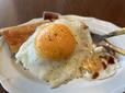 【ロイヤルホスト　モーニングプレート(フライエッグ)】半熟でとろける黄身が絶品