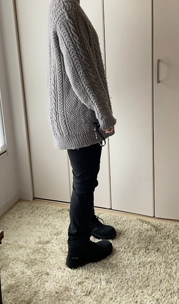 【ワークマン ブレイブセーフティハイカットシューズ】グレーのニットとスキニージーンズと合わせてみました