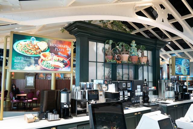 バックロットカフェ|ワーナー ブラザース スタジオツアー東京 メイキング・オブ・ハリー・ポッター