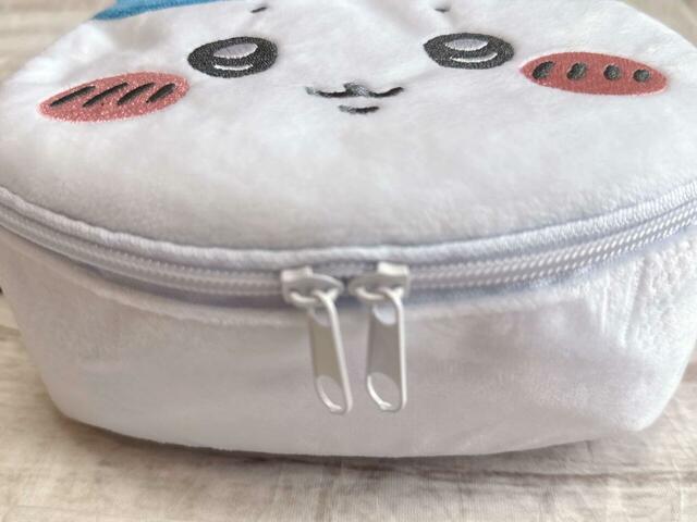 Wファスナー仕様で開閉しやすい♪