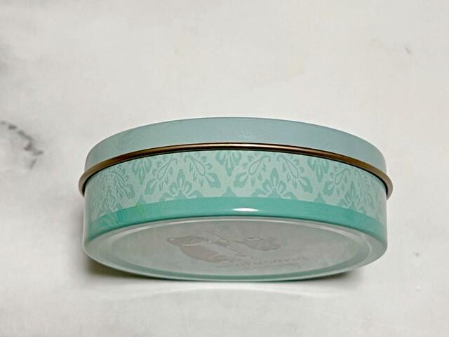 側面もレース柄！大人かわいいポイントですね♪