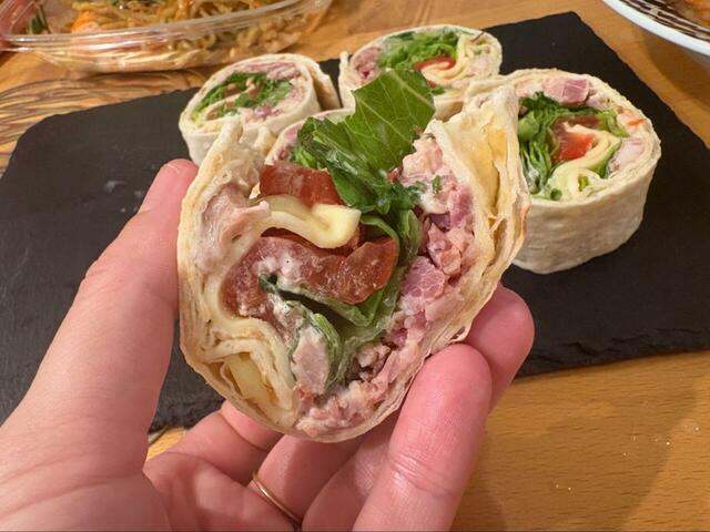 【コストコ ハイローラー（B.L.T）】断面萌え確定！彩り豊かな野菜で写真映えもバッチリ◎