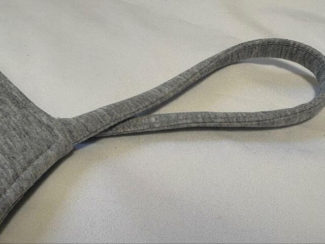 【coca ソフトスウェット サイドラインキャミワンピース】肩紐は太め。肩に食い込むこともなく、着やすいです◎