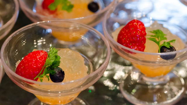 2016年“ディズニー・イースター”ランチブッフェ／ディナーブッフェ｜東京ディズニーランドホテル「シャーウッドガーデン・レストラン」