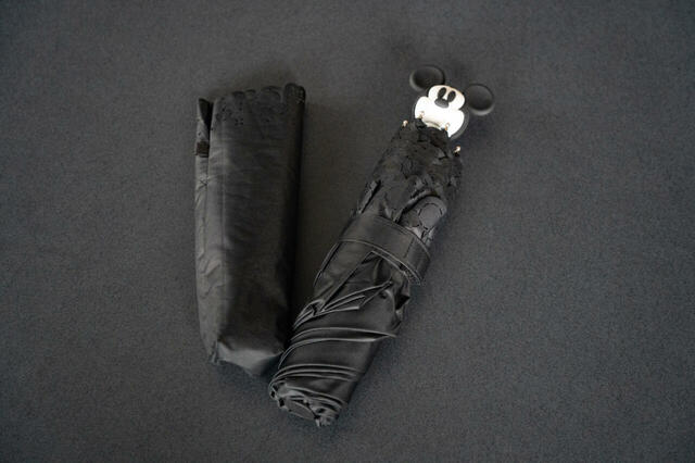 ミッキー 折りたたみ傘 晴雨兼用 SHINY DAY 4,200円