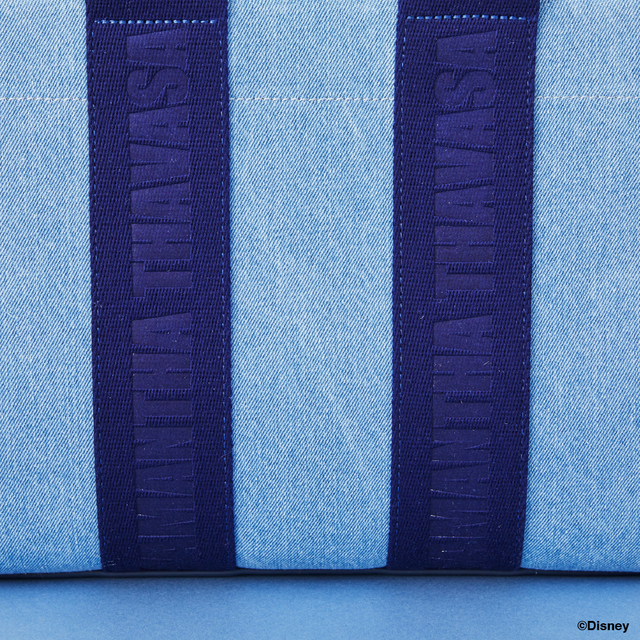 ハンドルテープには、片面にハワイ語で家族の意味を持つ「Ohana」の文字、もう一方の面に「SAMANTHA THAVASA」の型押し【サマンサタバサ「スティッチ」コレクション】