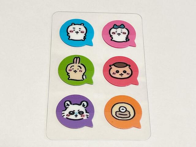 【ちいかわ100円雑貨】ビビッドカラーも展開されています♪