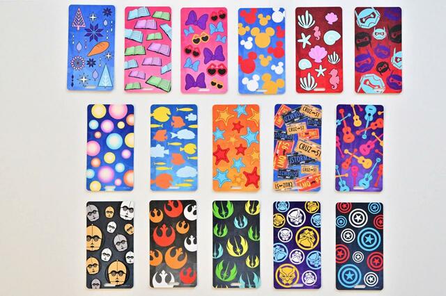 スタッフバッジ