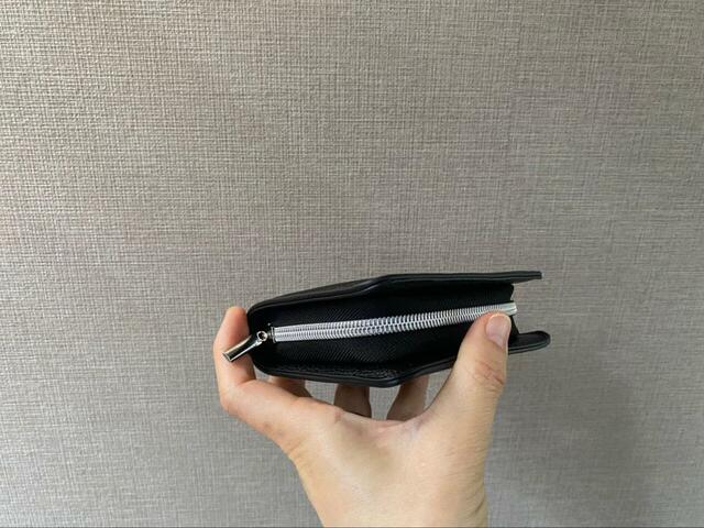 【3COINS カードケース】落ち着いたカラーバリエーションで、年齢や性別を問わず使いやすいデザインです♪