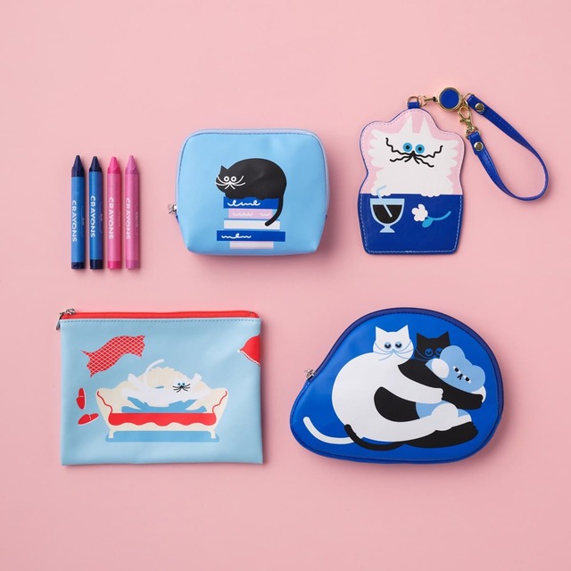 【Afternoon Tea×umao】ティッシュケースポーチ ¥2,200、リールパス ¥2,860、フラットポーチ ¥1,980、ダイカットポーチ ¥2,200