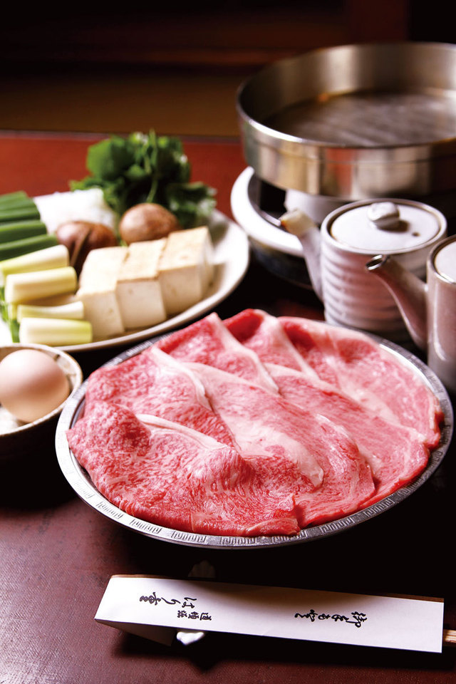 【なんば】はり重　すき焼き　1人前7560円～（注文は2人前から）