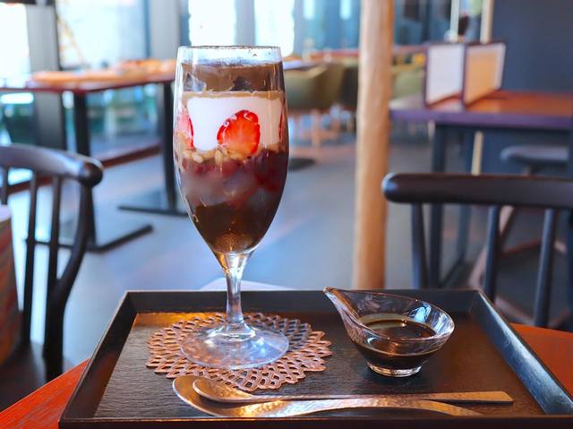 ほうじ茶のブリュレ仕立てパフェ 1,300円（税別）