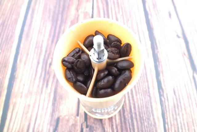 約20gのコーヒー豆を入れることができます