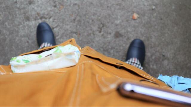 【ワークマン コットンキャンパーエプロン】スマホが入る右胸ポケットが便利