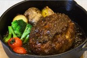 イベリコ豚のハンバーグ熱々スキレットで 1,500円
