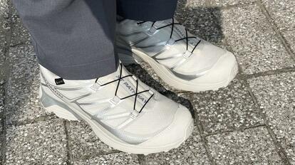 【新品未使用】ゴアテックス　ホワイト サロモンの「白いゴアテックススニーカー」が台風・ゲリラ豪雨の救世主