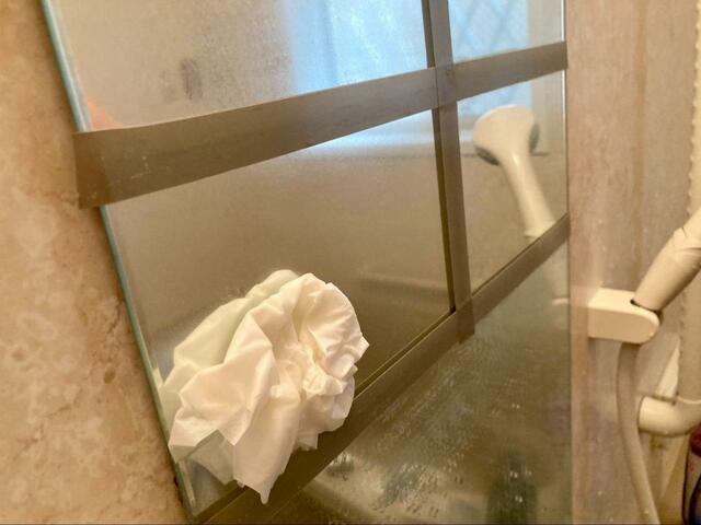 【ウロコ取りアイテム徹底比較】重曹に浸したキッチンペーパー