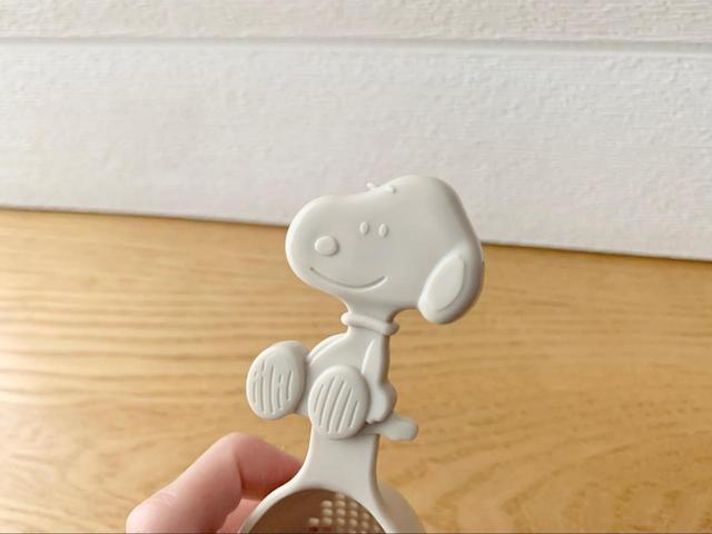 【ニトリ デコホーム／粉末保存ケース】スプーンの持ち手はにっこり笑ったスヌーピーの形