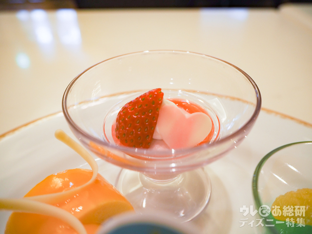 東京ディズニーリゾート35周年“Happiest Celebration!”グランドフィナーレブッフェ｜東京ディズニーランドホテル「シャーウッドガーデン・レストラン」