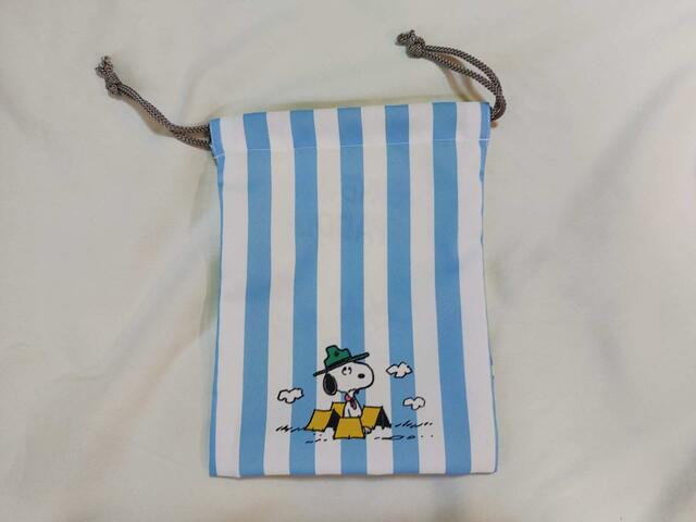 こちらはスヌーピーの帽子が緑【デコホーム商品】巾着 M(ボード スヌーピー BS02)価格:899円