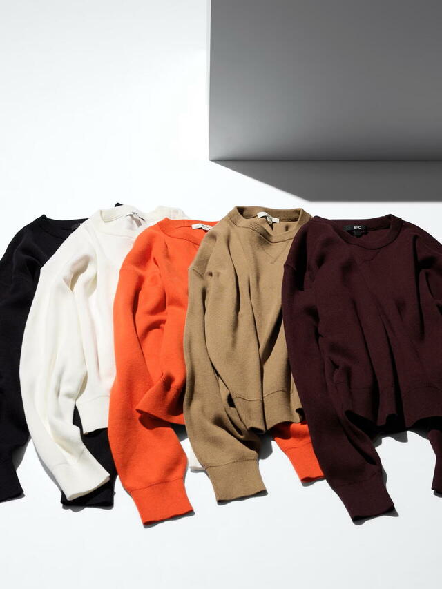 「スムースコットンクルーネックセーター」3,990円(税込)
