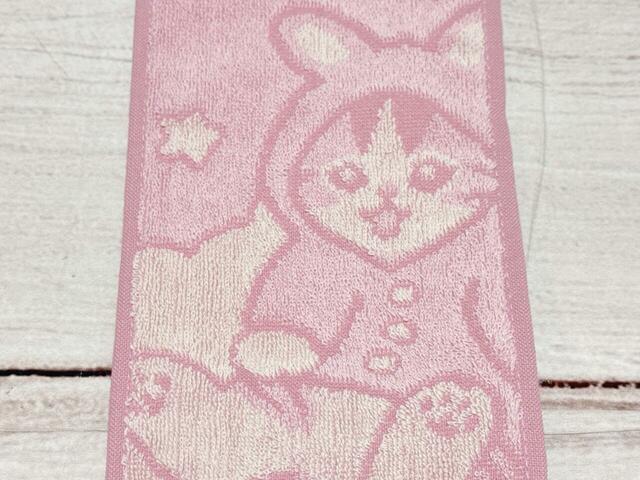 【⼀番くじ mofusand/G賞:ハンドタオル/コースターセレクション】ハーフタオル/サイズは約縦25×横12cm。ミニバッグ派にうれしい小さめサイズ♪