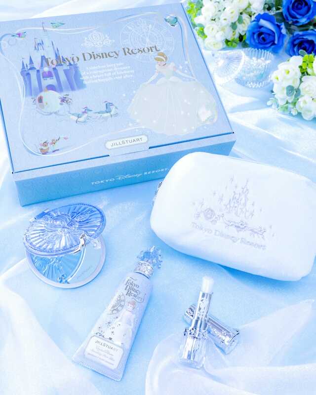 ギフトセット 19,800円|東京ディズニーリゾート「JILL STUART Beauty」コラボグッズ|販売店舗:東京ディズニーラン「ハリントンズ・ジュエリー&ウォッチ」、東京ディズニーシー「ベッラ・ミンニ・コレクション」|発売日:2026年11月19日(木)