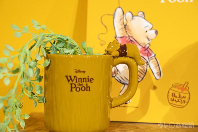 【くまのプーさん ゆったりお買い物フェア】まったりマグ © DISNEY. Based on the
