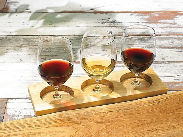 『空知ワインステーション』北海道産ワイン8種より3種飲み比べ1,500円