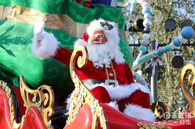 マジック・キングダム「ミッキーのワンス・アポン・ア・クリスマスタイム・パレード」