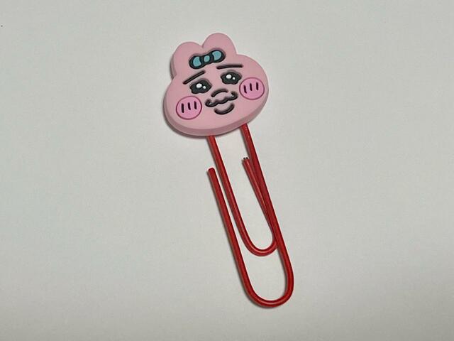 なんだか嬉しそうな表情のおぱんちゅうさぎ。何かいいことがあったのか、安心してしまうような笑顔です！