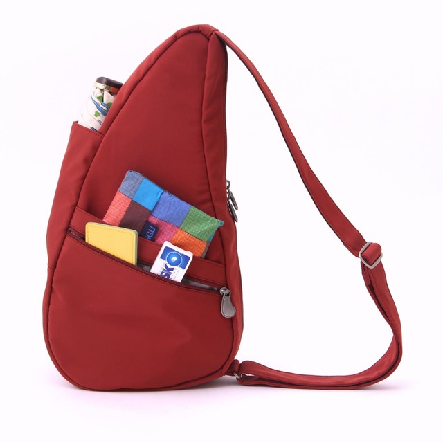 計算されて配置された12か所のスマート収納ポケット