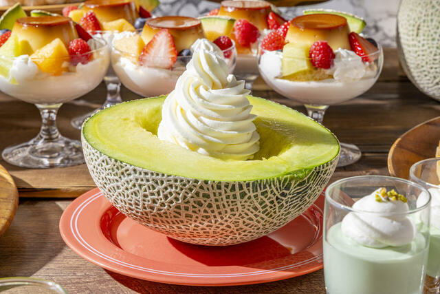 「VIVA 洋食ビュッフェ メロンとマンゴースイーツフェア」＜期間：2026年4月29日〜6月30日＞【テーマは“大人のための洋食ビュッフェ”♪ヒルトン成田でGWはズワイ蟹が食べ放題！5/7からはジャンボエビフライ＆完熟メロンも食べ放題！】