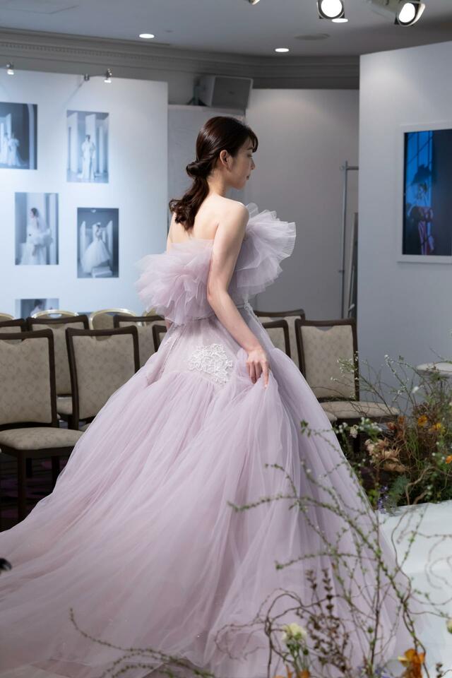 「ST」新作ウェディングドレス