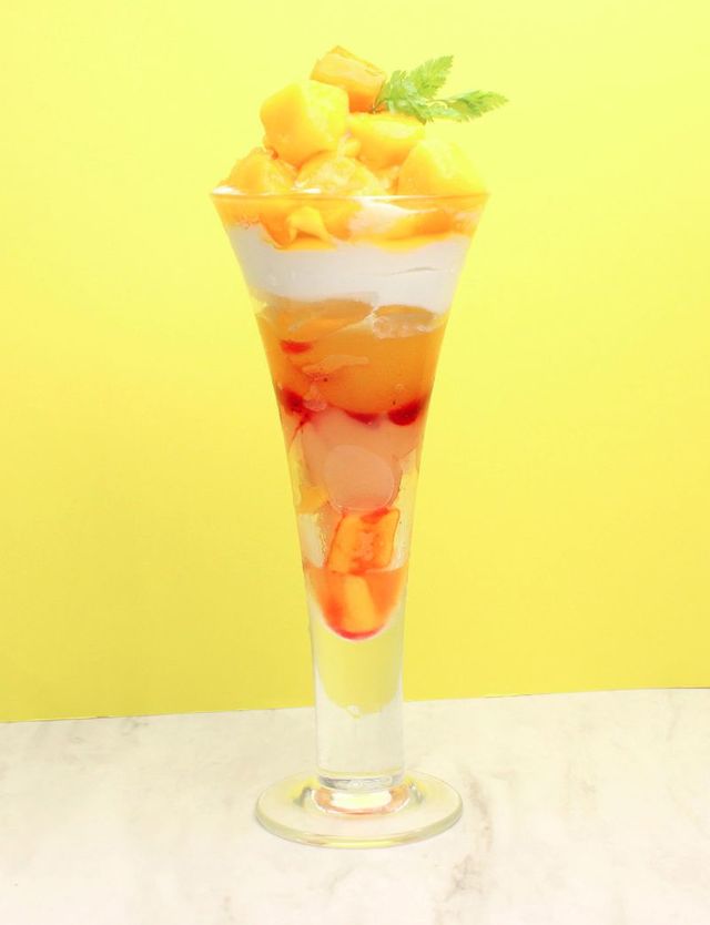 マンゴーパフェ　￥1,200