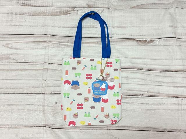 チャームをセットでつければかわいさマシマシに！