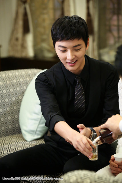 『総理と私』　Licensed by KBS Media Ltd. ©2013 KBS. All rights reserved