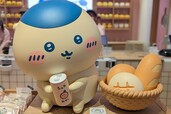 【ちいかわベーカリー】作中にも登場するドリンク「シュワ」を持ったくりまんじゅうも！