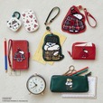 【PEANUTS×Afternoon Tea LIVING】エコハンドウォーマー(オラフ) 3,410円、エコハンドウォーマー(総柄) 3,960円、BOOK型スマートフォンケース(iphone8/SE) 3,960円、リール付きパスケース 各2,970円、カードケース 2,970円、ペンケース 2,640円